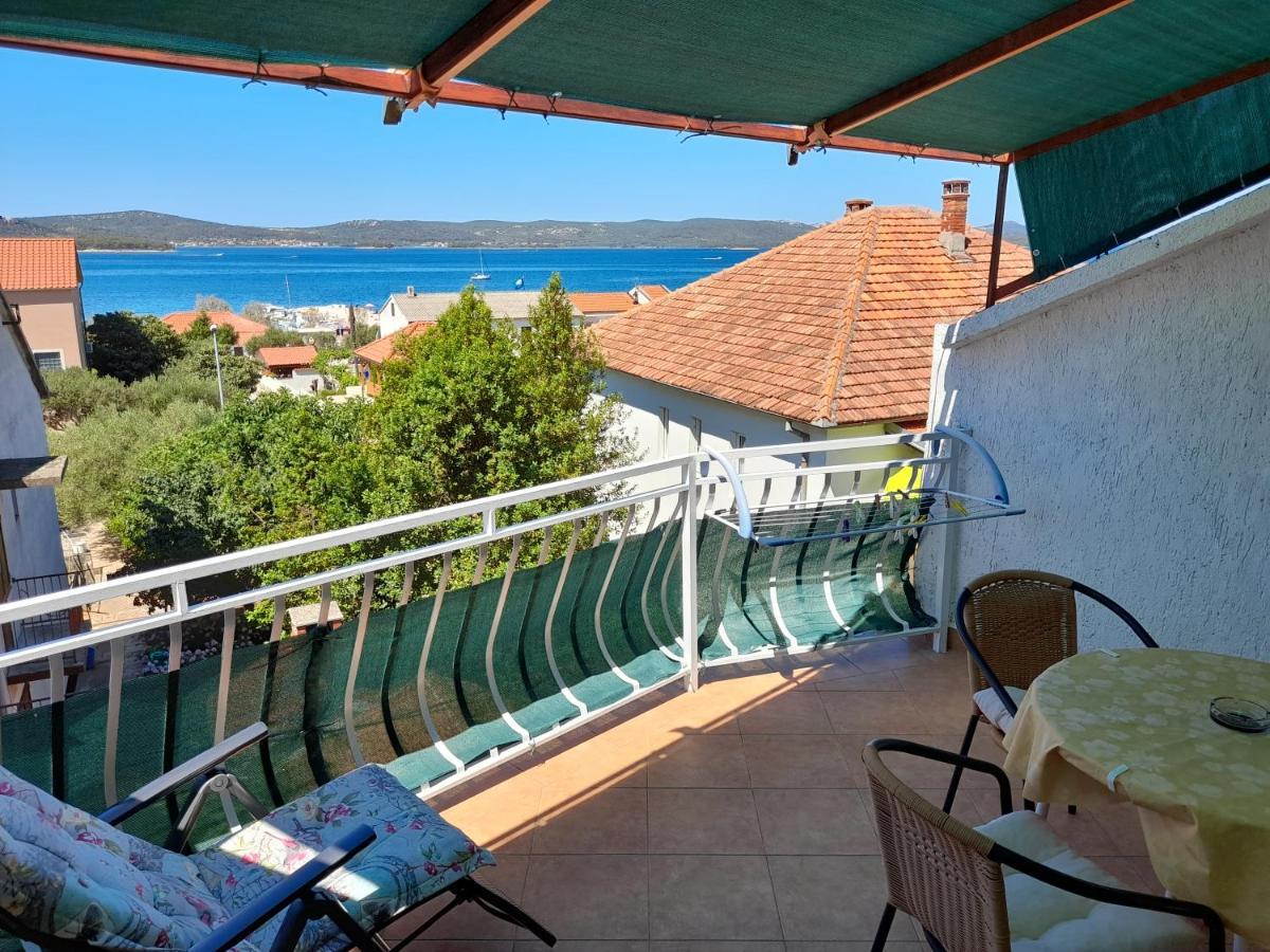 Apartment Gotovina Biograd Na Moru Exterior foto