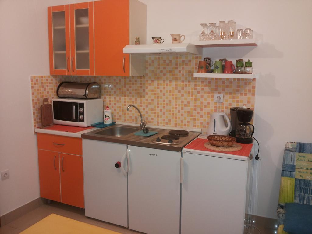 Apartment Gotovina Biograd Na Moru Quarto foto