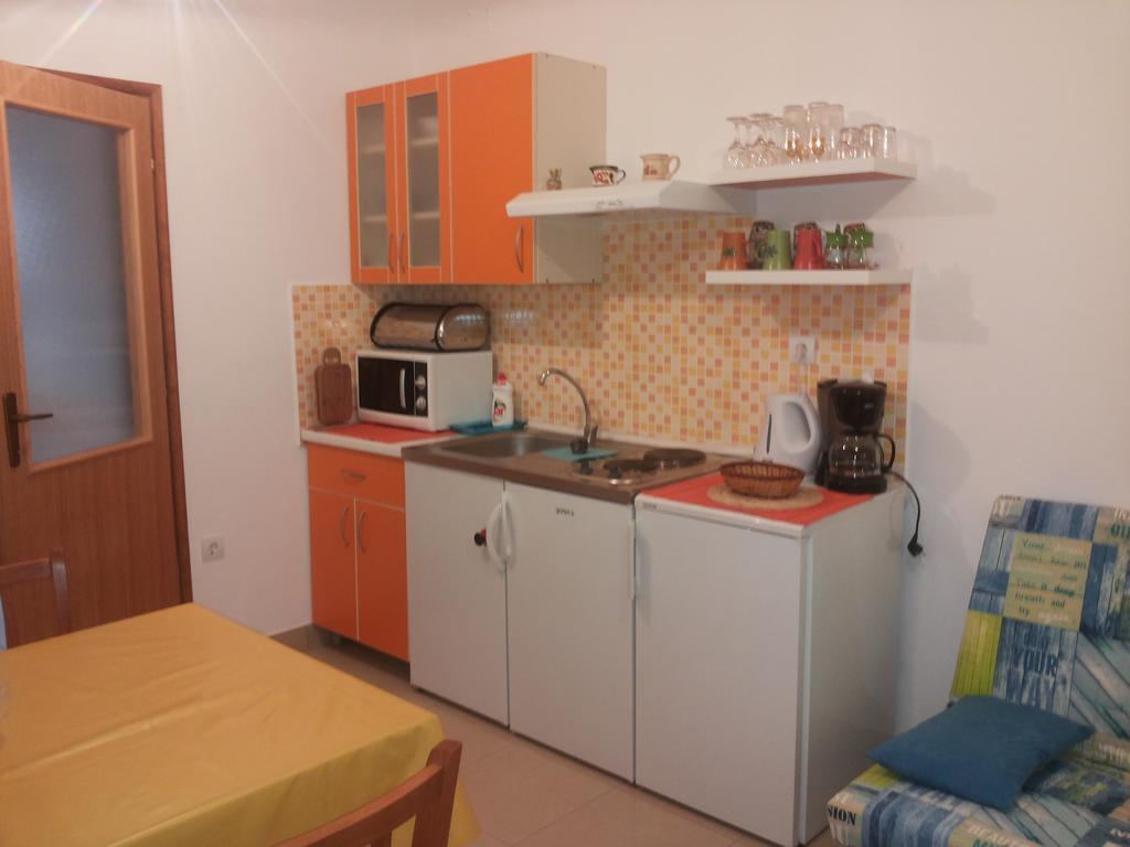 Apartment Gotovina Biograd Na Moru Quarto foto