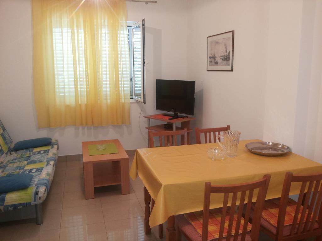 Apartment Gotovina Biograd Na Moru Quarto foto