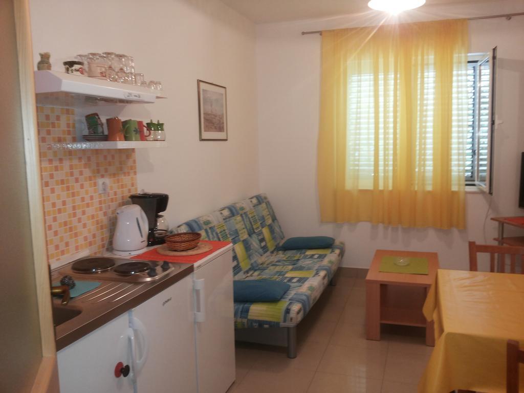 Apartment Gotovina Biograd Na Moru Quarto foto