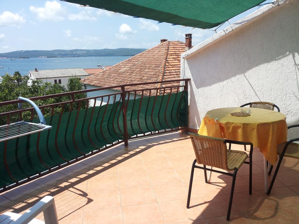 Apartment Gotovina Biograd Na Moru Quarto foto