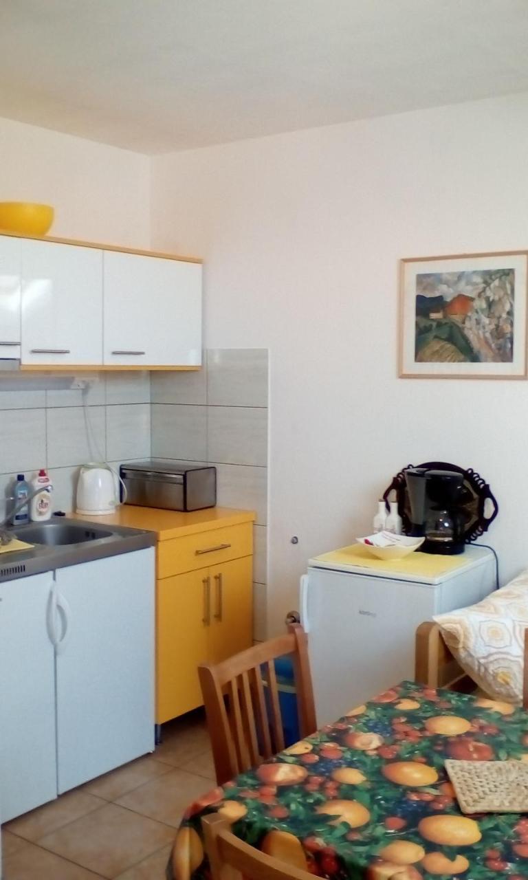 Apartment Gotovina Biograd Na Moru Exterior foto